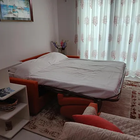 Valona Emily Apartman *